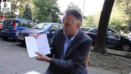 Dr Zbigniew Kękuś w rozmowie z przyjaci&oacute;łmi z Polski, tuż po złożeniu zawiadomienia w Policja