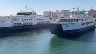 Przeprawa promowa ze Sfax na Kerkennah kamperem #podr&oacute;że #kamper #tunezja #travel #wakacje #afryka