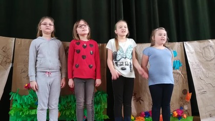 Filmik z frg.  inscenizacji Pchły Szachrajki Jana Brzechwy