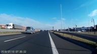 Wyprzedzanie rowerzysty poboczem