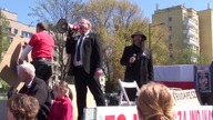 1. 05. 2023 Sebastian Pitoń, Mateusz Piskorski , Przemysław Piast pod ambasadą Chińską