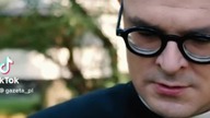 Dawid Ogrodnik jako ksiądz Kaczkowski.  Genialne!