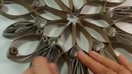 Mandala z rolek, z kwiatem origami  DIY #recykling #shorts #mandala #kwiat #dekoracja #origami
