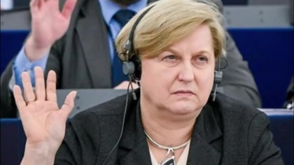 Om&oacute;wienie perspektyw dekolonizacji i deimperializacji FR