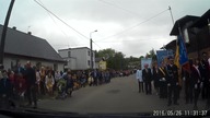 Jedziesz powoli przez wioskę a wszyscy na twój widok.
