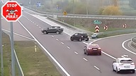Wyhamowanie ruchu, cofanie i kolizja na węźle Nałęczów S12.  STOP PIRAT