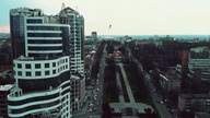 Pod okrutnym niebem