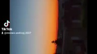 zakazuje dzieciom uczyć się o koperniku einsteinie newtonie Galileo Hubble i innych oszustach