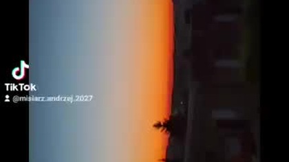 zakazuje dzieciom uczyć się o koperniku einsteinie newtonie Galileo Hubble i innych oszustach