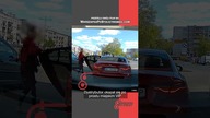 W miejskiej dżungli nawet wodopój potrafi stać się pokazem dominacji.  #warszawa #jaguar #paliwo