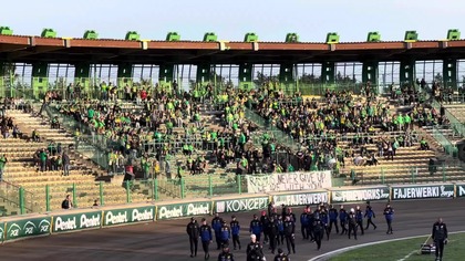 Doping kibiców Falubazu Zielona Góra na meczu z Grudziądzem - 26. 04. 2025r.