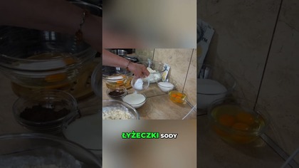 Ciasto Caryca  Wilgotne ciasto kakaowe z masa serowa | Prosty przepis krok po kroku #shorts