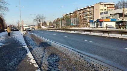 Mieszkańcy są zbulwersowani opieszałością PKM.  Tablica na Leopoldzie nie działa od dwóch miesięcy