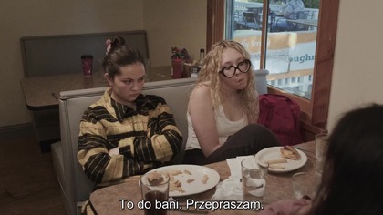 Molly Price jest uciekającą kobietą, ale kiedy jej najstarsza córka znajduje tablicę Ouija i próbuje komunikować się ze zmarłym ojcem, zaprasza ducha starożytnej wiedźmy do swojej duszy i naraża całą rodzinę na niebezpieczeństwo.
