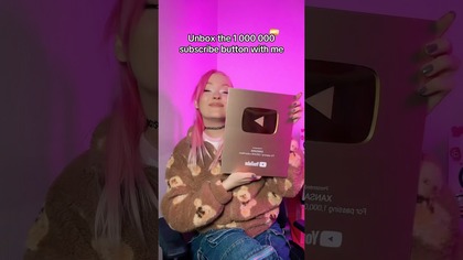 OMG  Unboxing 1 Million Subscribers Button! 