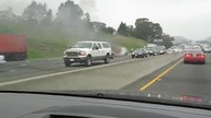 Pożar samochodu na autostradzie