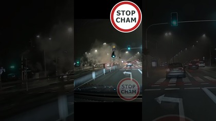 Strzelili fajerwerkami do siebie i innych kierowców na drodze #stopcham #warszawa #dashcam