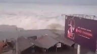 Tsunami uderza w indonezyjską wyspę Sulawesi