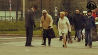 Śmieszne rzeczy na prześciu dla pieszych