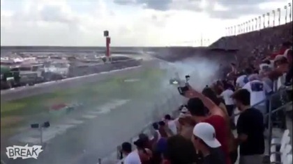 Wypadek w Nascar