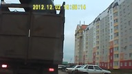 Tak się usuwa źle zaparkowane pojazdy w Rosji