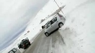 Szklanka na drodze i wypadek