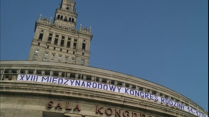 Polska Kronika Filmowa nr 16 z 1994 r.  &ndash; Zjazd rodzinny, S. O. S, Nie samym śmiechem, Ścigane