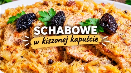 Kruche schabowe w kiszonej kapuście.