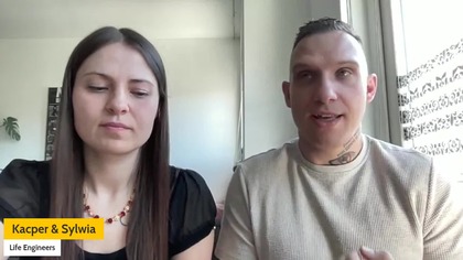 Gośćmi Tomasza J. Kosińskiego są Inżynierowie Życia, czyli Sylwia Wojciechowska i Kacper Wesołek, którzy zajmują się coachingiem osobistym, pomagają w rozwoju indywidualnym, zmianie złych nawyków, zdrowym odżywianiu, pobudzaniu aktywności i kreowaniu własnej rzeczywistości. Swoją metoda zawarli w skrócie CUŚ - Ciało, Umysł, Świadomość, jakie pomagają harmonizować w swoim indywidualnym podejściu do każdego klienta. [R102]

Linki:
Strona https://lifeengineers.pl/
Sylwia na Insta https://www.instagram.com/holistyczne.nawyki?igshajBjZGFueDRwd3J6&utm_sourceqr
Sylwia na FB https://web.facebook.com/sylwia.wojciechowska.779
Kacper na Insta https://www.instagram.com/bodyfikator?igshMWVzdWdseG4zNHJ0dw
Kacper na FB https://web.facebook.com/bodyfikator
------------------------------------------------------------------------------------
Zgłoszenia do programu prosimy wysyłać do prowadzącego 
- na adres E-mail tomasz[at]kosinski.pl 
- na numer WhatsApp +63 956 961 0674
------------------------------------------------------------------------------------
Zobacz całą serię: https://www.youtube.com/playlist?listPLqNgAk3B09Wqo7t25vUgTpad8sKLTQ43h
-------------------------------------------------------------------------------------
Zacznij wspierać ten kanał, a dostaniesz bonusy:
https://www.youtube.com/channel/UCZdpfHkscqF6ZDJTVcojP3g/join

Wesprzyj autora na Patronite: https://patronite.pl/TJK
Postaw kawkę na Suppi: https://suppi.pl/tjkosinski
Zrzutka na Wedukację: https://zrzutka.pl/sc4k7u

Zobacz strony:
https://kosinski.pl
https://wedukacja.pl

Facebook:
Grupa dyskusyjna Wedukacja https://web.facebook.com/groups/wedukacja
Fanpage WEDUKACJA https://web.facebook.com/WEDUKACJA
Strona autorska Tomasza J. Kosińskiego https://web.facebook.com/tomaszjkosinski

Telegram: https://t.me/wedukacja 
Discord: Wedukacja https://discord.com/channels/1301598548336443477/1304081929733144639

#słowianie #slowianie #wiedza #zakazanawiedza #tajemnice #sekrety #zagadkiistorii #zagadki #natura #świadomość #tożsamość #prawda #rozwójosobisty #rozwój #rozwójduchowy #rozwojosobisty #poszukiwania #ciekawostki #praweda #wedukacja #TomaszJKosinski