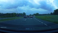 Idiota w BMW powoduje zagrożenie na drodze