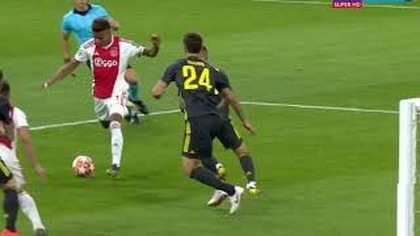 David Neres - goal / Ajax 1-1 Juventus