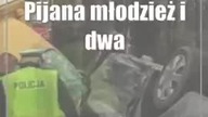 Pijana młodzież i dwa auta w rowie.  Kto siedział za kierownicą?