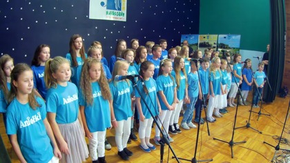 Występ scholi Aniołki z Markuszowa na XXVIII Festiwalu Piosenki Religijnej w Markuszowie #1