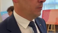 Całe szczęście, że ktoś tam wziął sprawy w swoje ręce.  W czasach kiedy zamieniliśmy się w kontestat