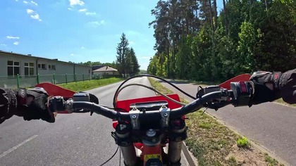 Bike:
2024 KTM E-XC
Camera:
GoPro Hero 13 Black
(Settings: 4k 30p
Hyperview
Shutter Auto
fixed White Balance
ISO Max 100