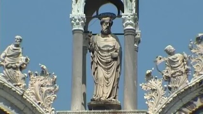 Travel: Saint Mark's Square, Venice - travel shorts