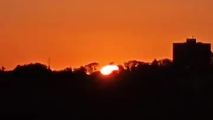 słońce 13 000 to jest w południe o tej porze roku to teraz będzie jakieś 19000 km od cieszyna