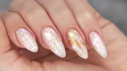 Milky almond nails!
