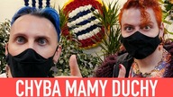 O duchu w domu, kwiatach piłkarskich, Carmen i Elenie