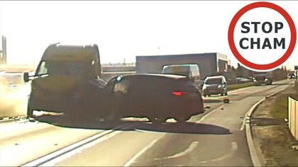 Czołówką Mercedesa z auto lawetą na DK11 #2214 Wasze Filmy