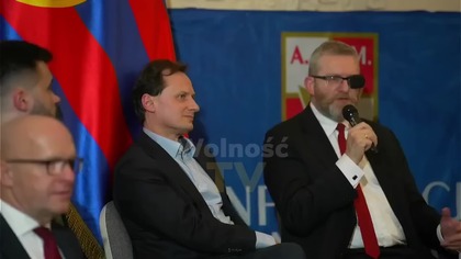 CAŁA SALA BlJE BRAWO! RAUN UJAWNIŁ TAKIE FAKTY, ŻE WŁOS SIĘ JEŻY NA GŁOWIE!