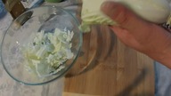Bardzo zdrowa i szybka sałatka ! Jest tak pyszna, że robię ją .  Córka uwielbia ! Ser Mozzarella .