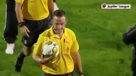 Nerwowy kibic na wózku