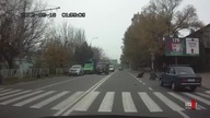 Tak się kończy wyprzedzanie na pasach