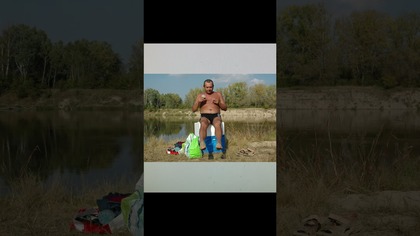 Pan rozświetla drogę amatorom