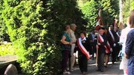 Gwizdy na Powązkach. Obchody Powstania z polityką w tle