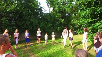 Zabawa Biegnie, biegnie biała lama podczas ogniska z okazji początku wakacji - 23. 06. 2019 r..