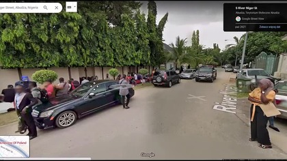 Gigantyczne kolejki pod polską ambasadą