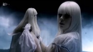 Kerli ft armin van buuren - Walking On Air