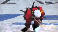 Aktywiści Greenpeace na kominie. Widok z góry